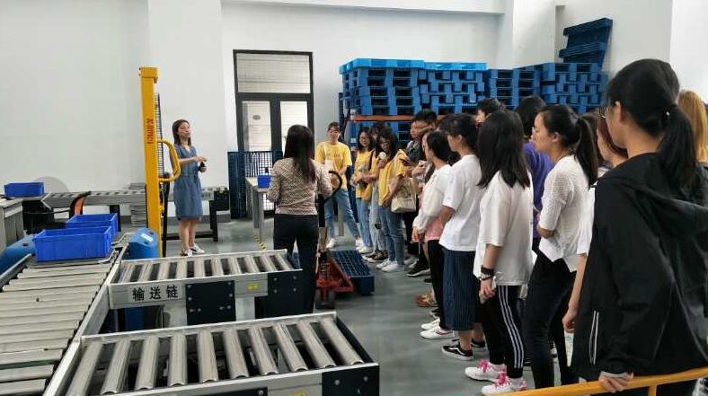 学院物流实训中心开展校企合作教学